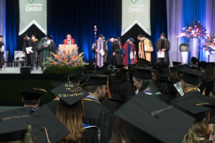 OHSU celebra a sus graduados, el futuro de la salud y la ciencia