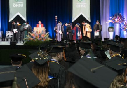OHSU celebra a sus graduados, el futuro de la salud y la ciencia