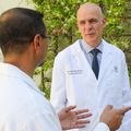 Médicos de quirófano híbrido