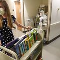 El programa de OHSU ofrece libros y alegría para los pacientes recién nacidos y sus familias 