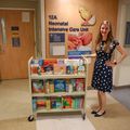 El programa de OHSU ofrece libros y alegría para los pacientes recién nacidos y sus familias 
