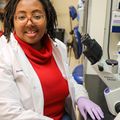 Estudiante de programa posdoctoral de OHSU recibe prestigioso reconocimiento para científicos jóvenes prometedores