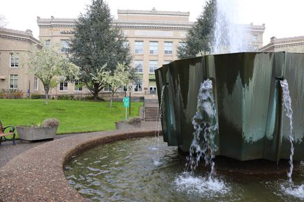 OHSU Mackenzie Hall fountain