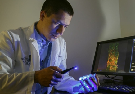  Luiz Bertassoni, D.D.S., Ph.D., lab