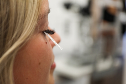 OHSU researchers discover link between proteins in tears, pain after eye surgery