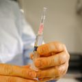 Single experimental shot reduces HIV levels 1000-fold