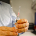 Estudio: Inyección experimental de una dosis reduce 1,000 veces los niveles de VIH