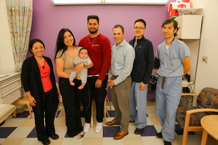 Los cirujanos fetales de OHSU Doernbecher realizan la primera reparación intrauterina de espina bífida de la región