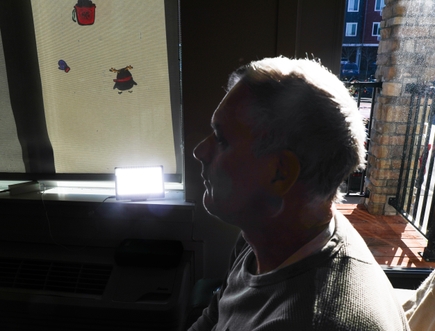 La investigación de OHSU examinará el efecto de la terapia de luz brillante en la salud cerebral
