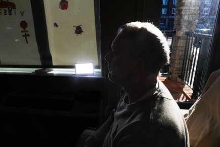 OHSU research will examine effect of bright-light therapy on brain health