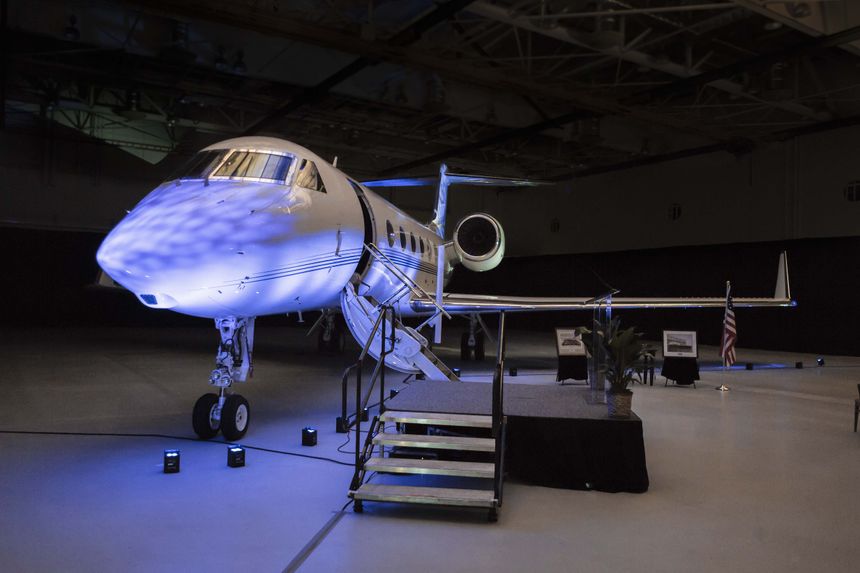 GULFSTREAM DELIVERS FINAL G450 GULFSTREAM DELIVERS FINAL G450