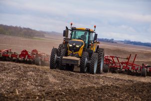 Challenger-1000Series-HHP-tractor-tillage-IMG_0973