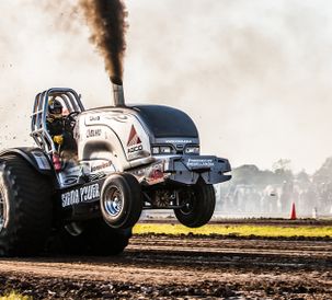 Valtra Pulling Team tours Europe