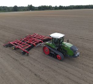 AGCO Introduces Fendt 900 Vario MT Track Tractors