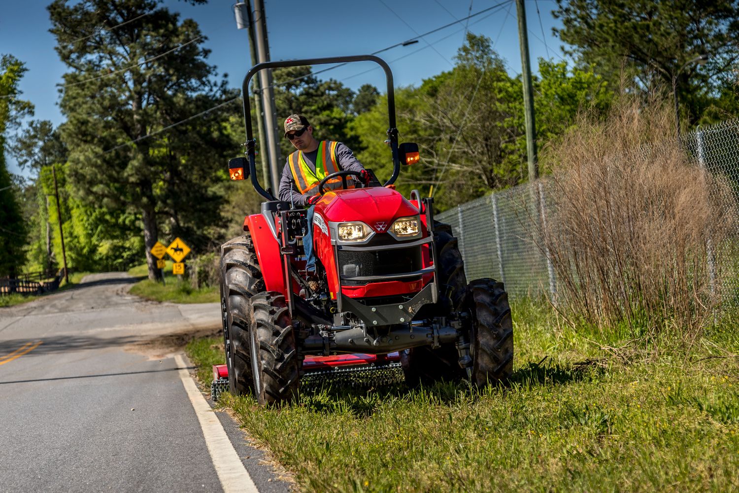 AGCO Introduces Massey Ferguson 1800E and 2800E Series Compact Tractors