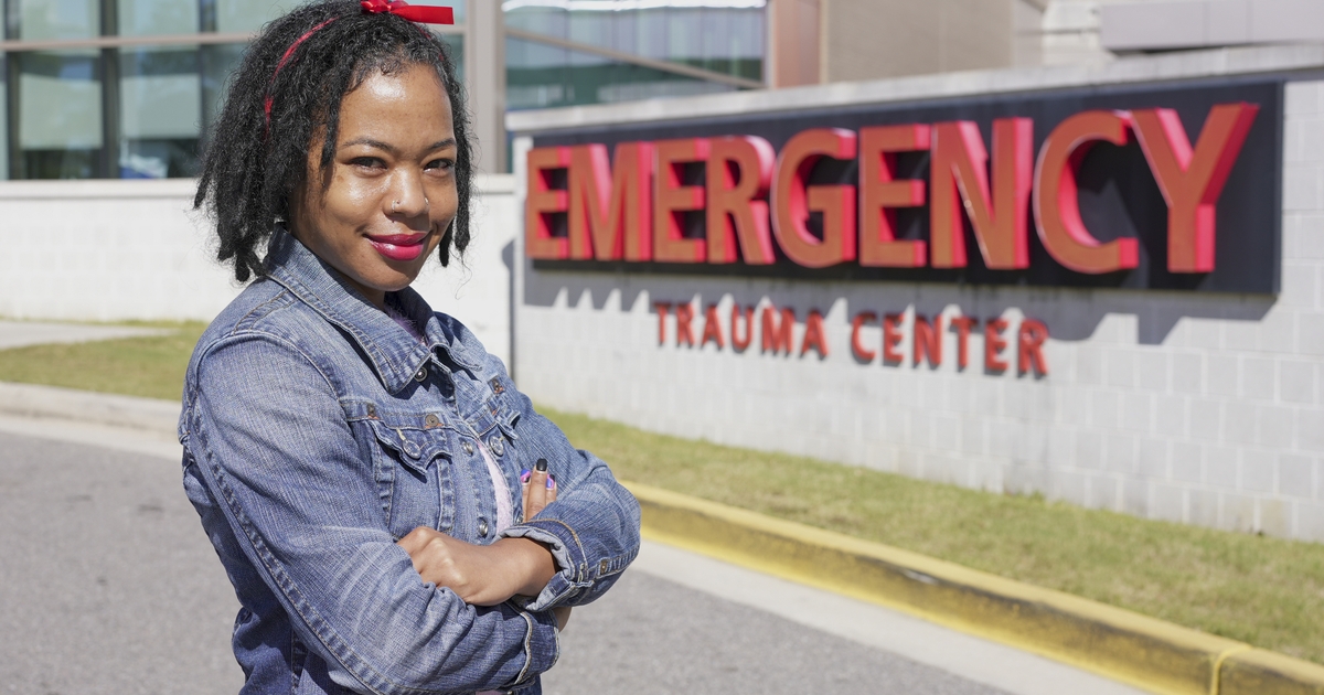 Her job: reaching out to victims of community violence - Vimarsana News