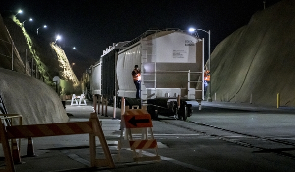 Railcars at SONGS 3