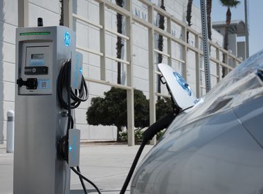 Veloz Forum Focuses on Mainstreaming Electric Vehicles