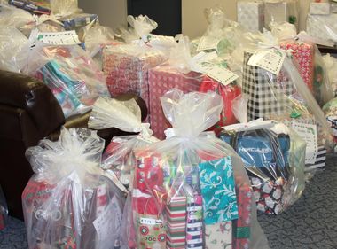 SCE Employees Deliver Christmas Gifts to Camp Pendleton Families
