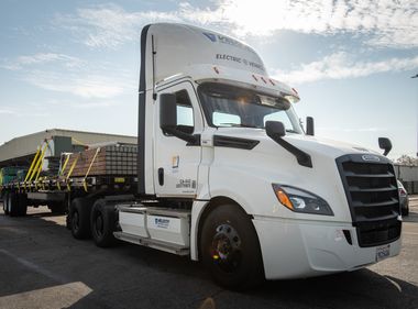 SCE Celebrates Arrival of New Electric Big Rig