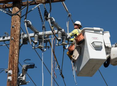 SCE Crews Install Covered Power Lines to Prepare for Active Wildfire Season