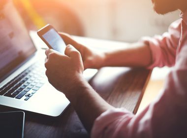 Ways to Stay Connected Online During a Power Outage