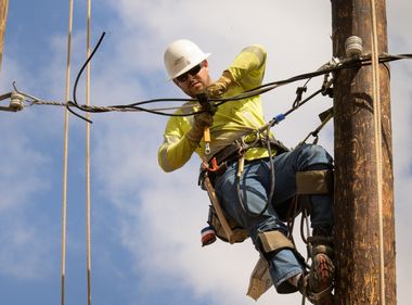 SCE Honors Its Lineworkers