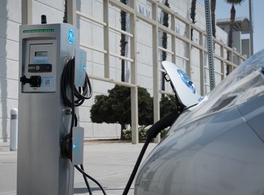 At Clean Energy Summit, EVs and SCE Take Center Stage