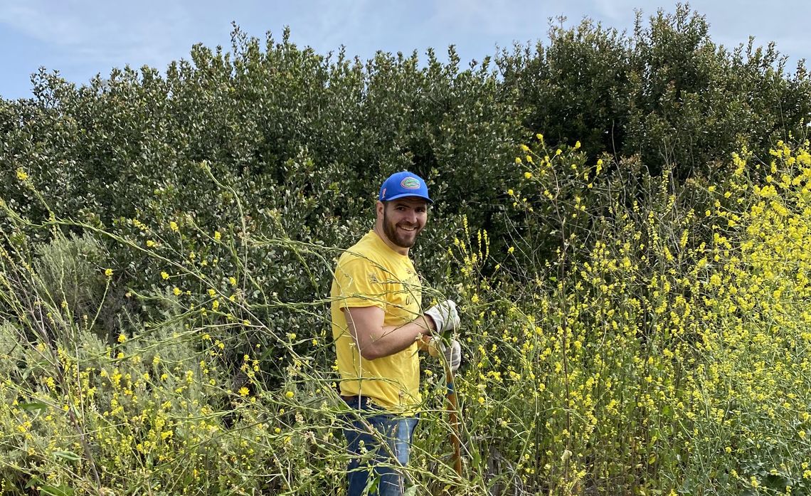 Crystal Cove hosted one of three Edison International volunteer events as part of California State Parks' 2022 Earth Day Climate Action campaign. 