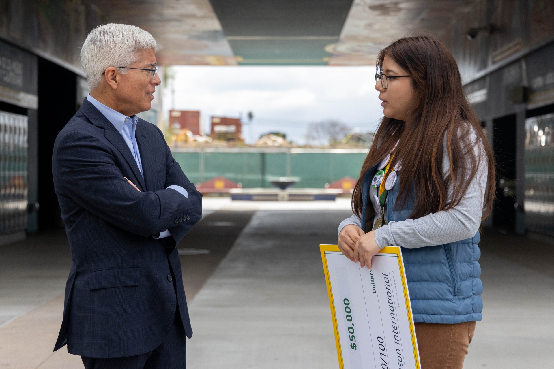 Pedro Pizarro, president and CEO of Edison International, spoke with Edison Scholar Mille Lombera about her plans for college and beyond.