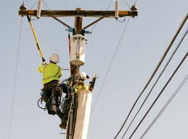 Crews Ready to Respond During Heat Wave