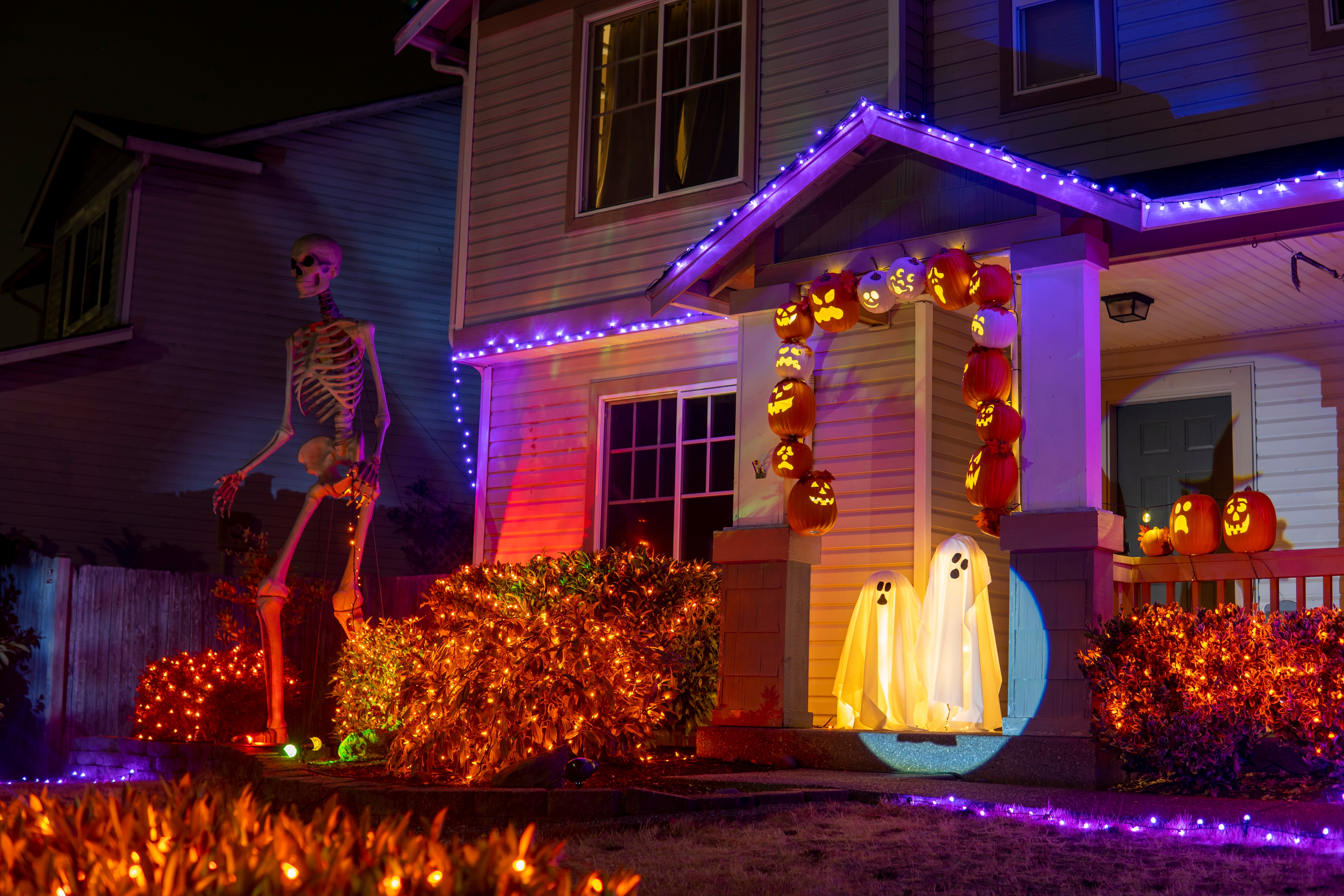 SCE advises customers to exercise caution during Halloween festivities to avoid electrical or fire-related accidents, injuries and property damage.