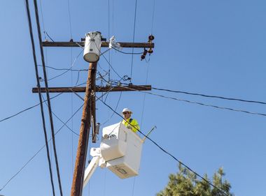 One Lineworker’s Path Through Service, Storms