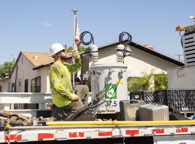 Crews Ready as Heat Intensifies