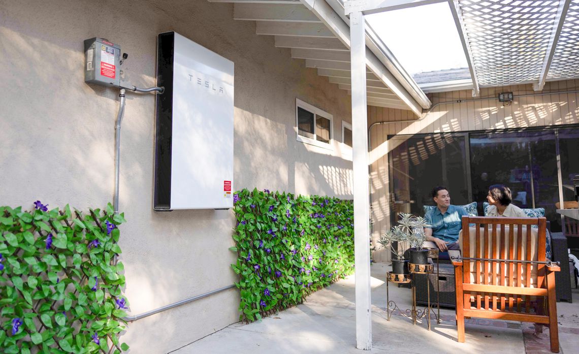 During a virtual power plant event, batteries send their stored solar energy to the electric grid when it needs it most.