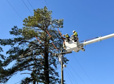 SCE Crews Help Repair Storm Damage in Louisiana