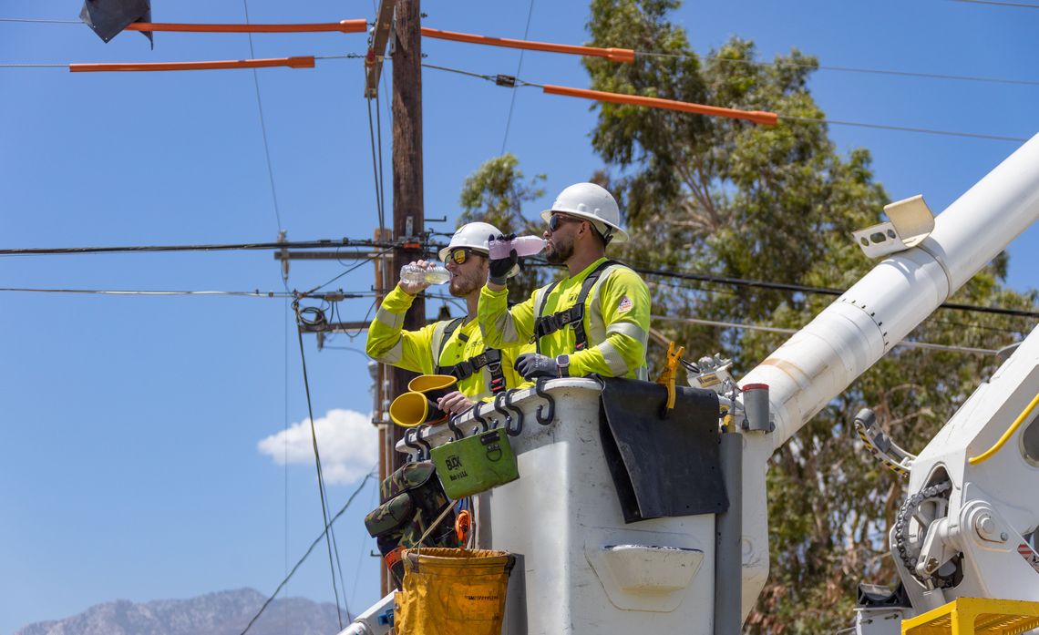 Lineworkers Share Safety Tips for Extreme Heat