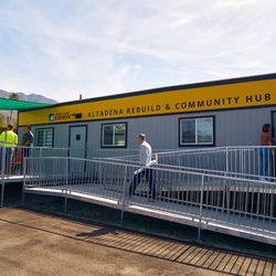 At the Altadena Rebuild & Community Hub, customers can meet face-to-face with SCE customer service representatives to discuss electric service needs and rebuilding plans.