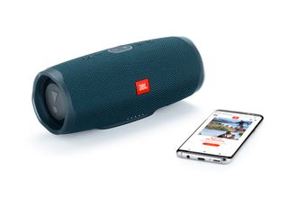 JBL_Charge4_Phone_OceanBlue_201902261355