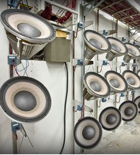 O segredo da HARMAN para oferecer experiências incomparáveis ao público: rigorosos padrões de qualidade