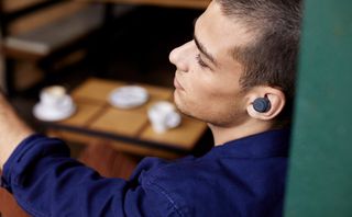 JBL® expande linha de fones de ouvido True Wireless, criada para todas as aventuras e estilos de vida