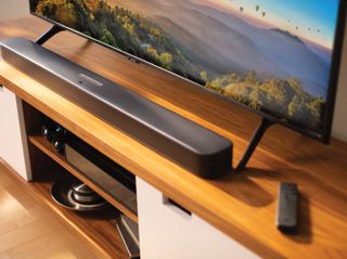 Som de alta qualidade e graves potentes são destaques da soundbar