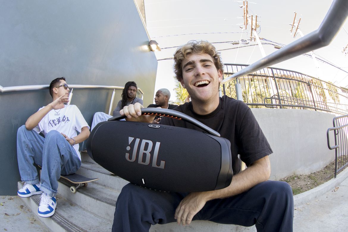 JBL_BOOMBOX_3_STEPS_3_x1