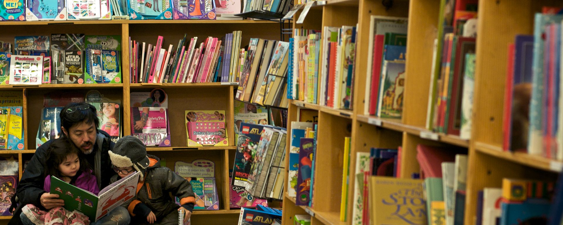 Family Reads Together at Powell's City of Books