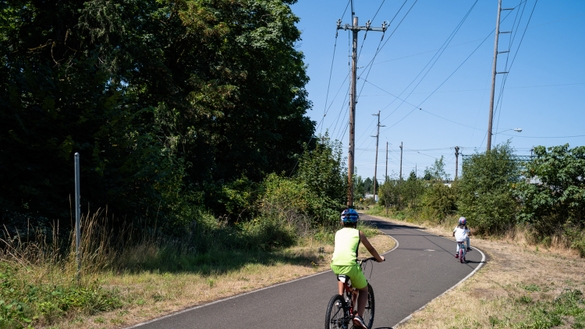 Cyclist on the Springwater Corridor