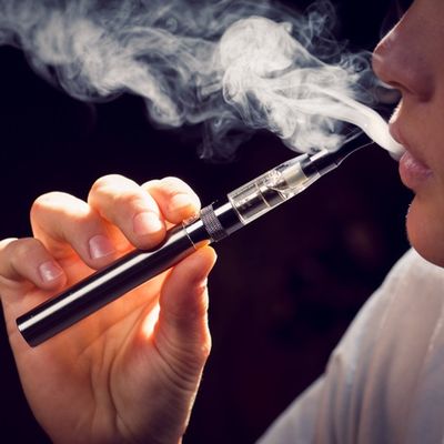 Researchers Find Nationwide Links Between Vaping and COVID-19
