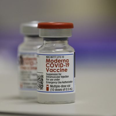 New Study Mismatches Vaccine Doses to Boost Immunity to COVID and Variants  