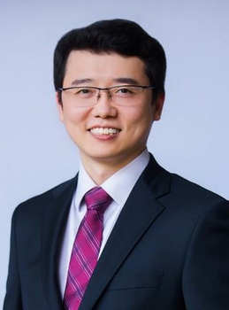 a portrait of Dr. Weitao Wang