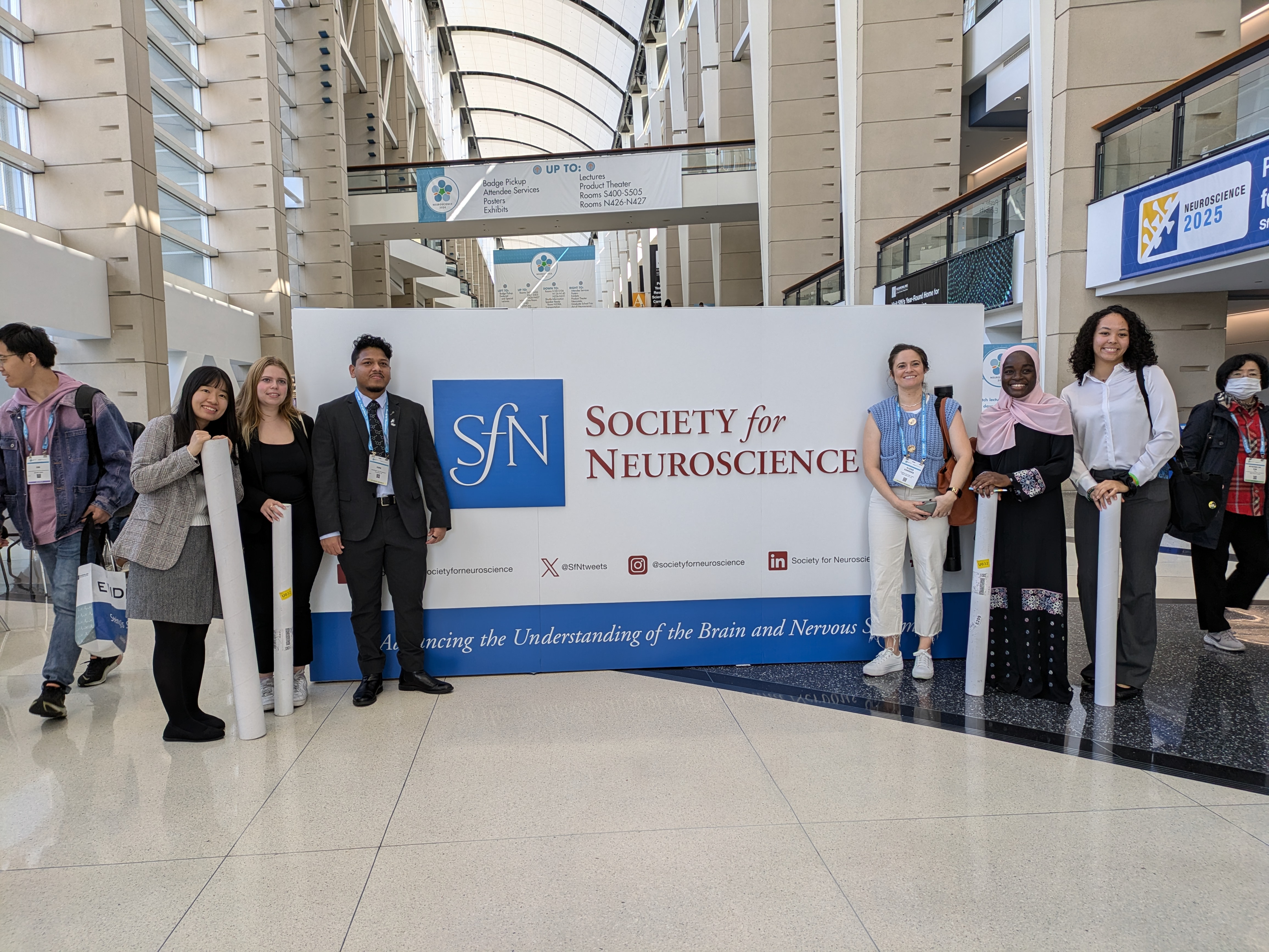 empirical neuroscience research From left: Jame Ekhtman (City College), Mari Morimoto (City College), Kirk Persaud (Queens College), Alexis Xanders (Queens College), Mahila Nzina (City College), Madison Zaldivar (City College)