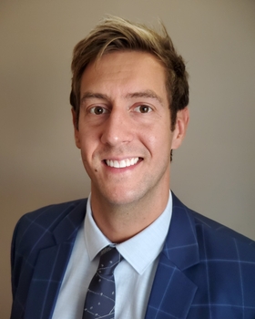 a portrait of Dr. Zack Zeiler